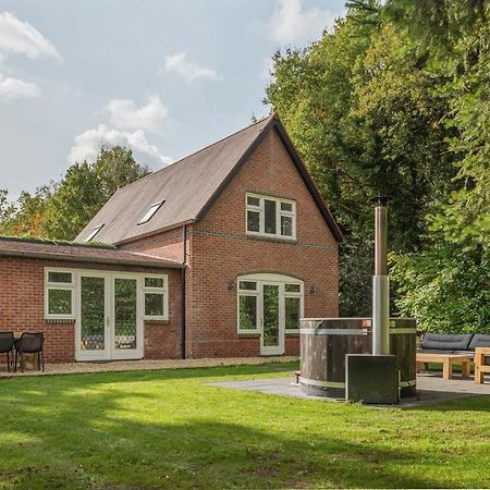 Beautiful English Villa With Hottub 泽伊德沃尔德 外观 照片